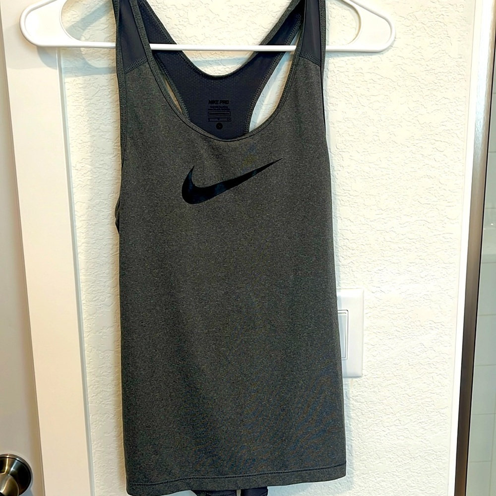 Nike workout tank